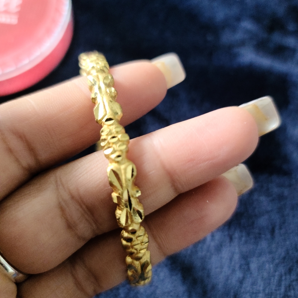 Gold plated bangles - Picture 2 of 4